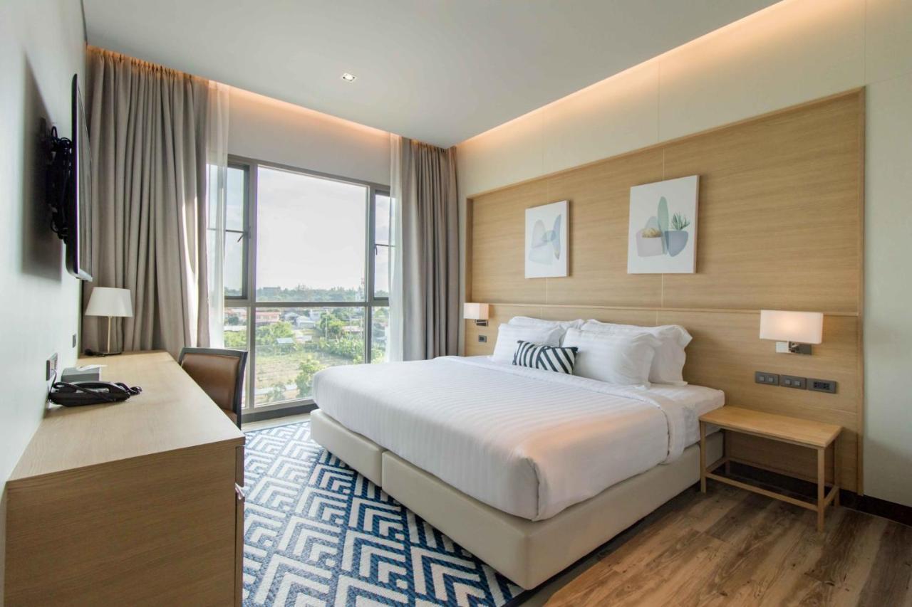 Aisana Hotel Korat Nakhonratchasima Exterior foto